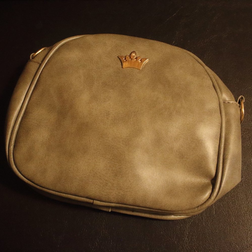 TRENDY CROSSBODY W/ADJ. STRAPS IN GREY